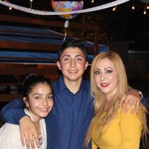 Meet your Posher, Ely